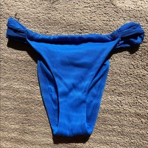 Brand no boundaries. Size Large. Never worn before.